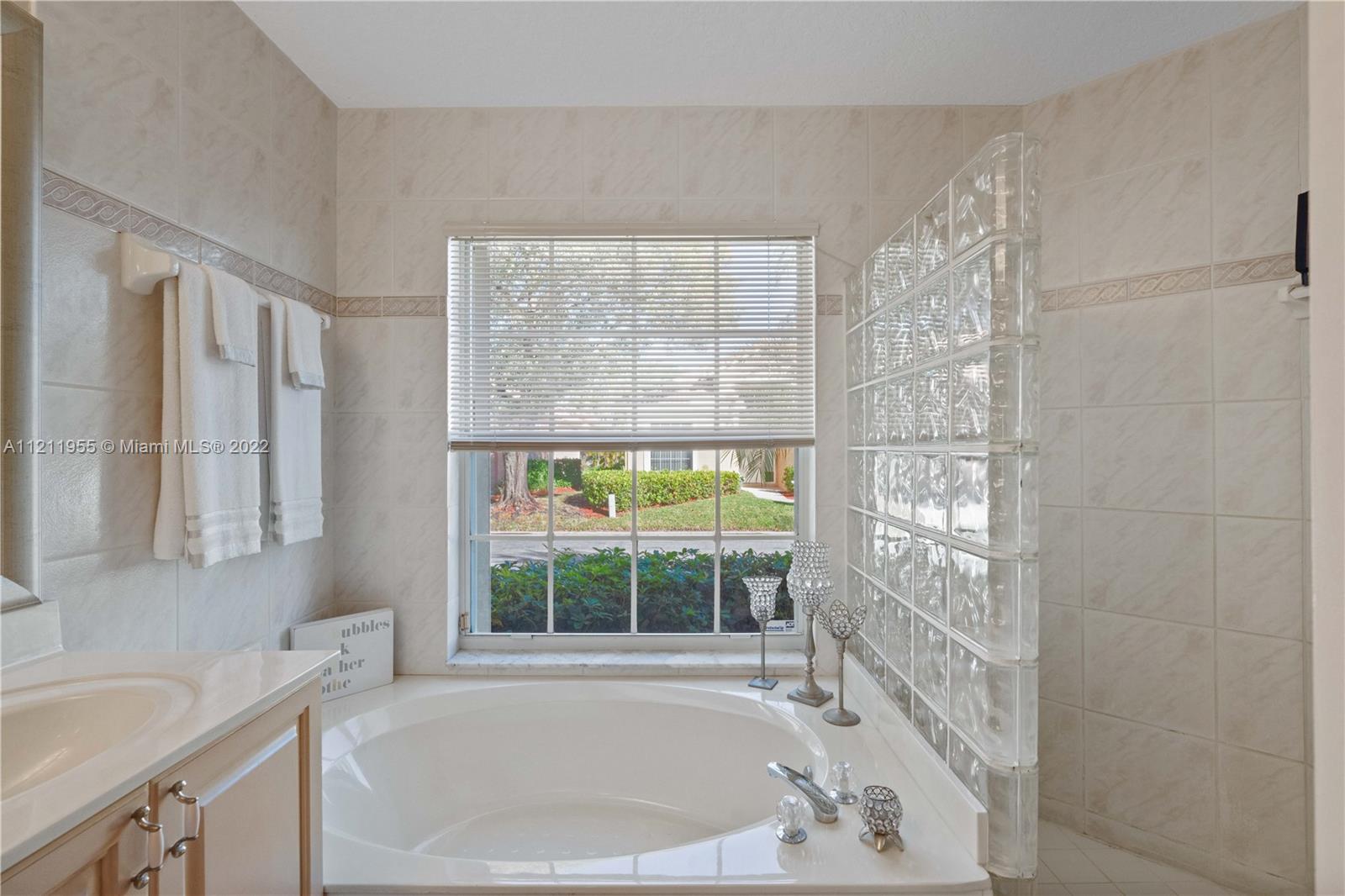 3071 Casa Rio Court Riviera Beach, FL 33418 - Photo 23 of 65 Gallery Image 23