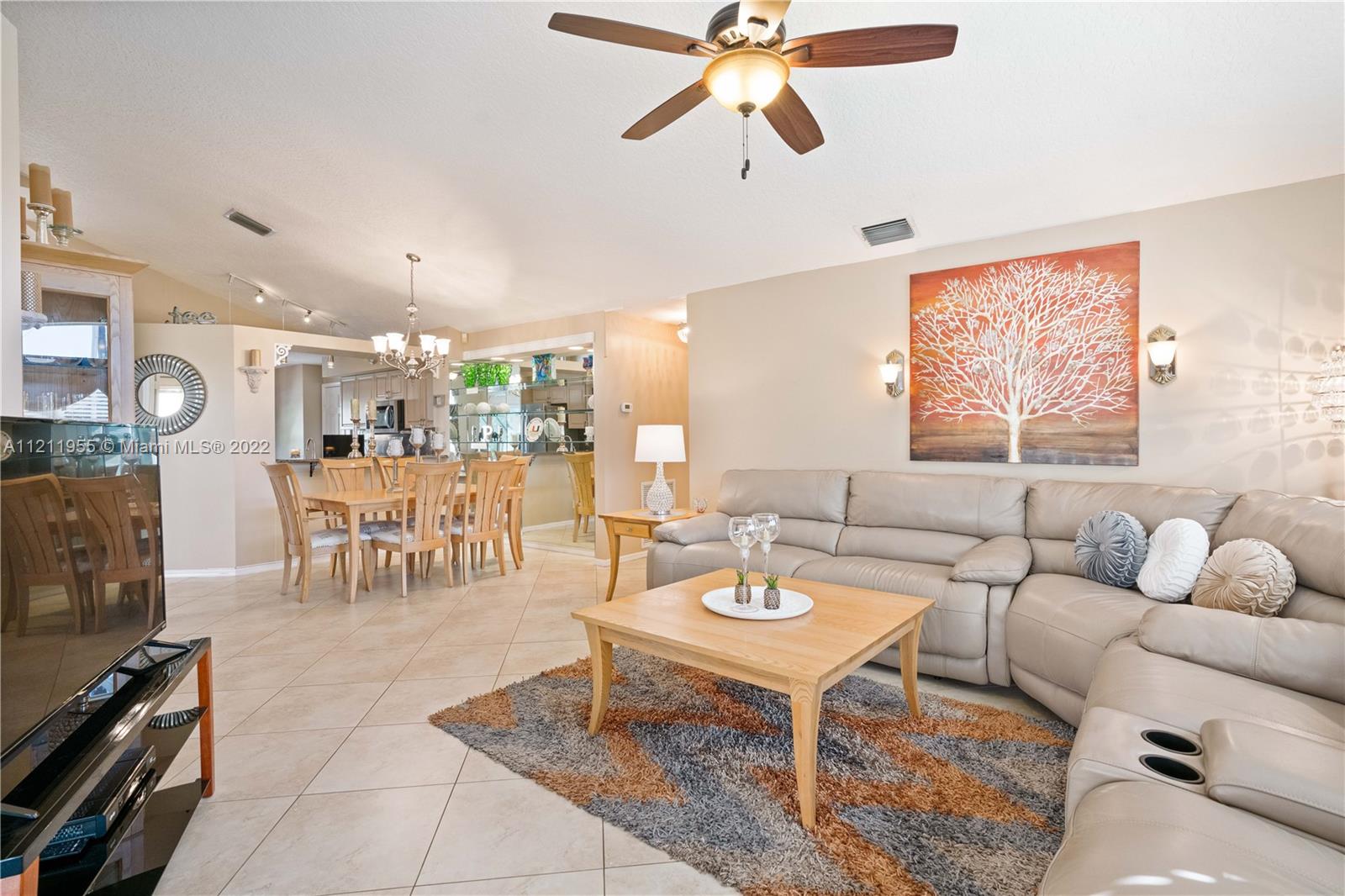 3071 Casa Rio Court Riviera Beach, FL 33418 - Photo 34 of 65 Gallery Image 34