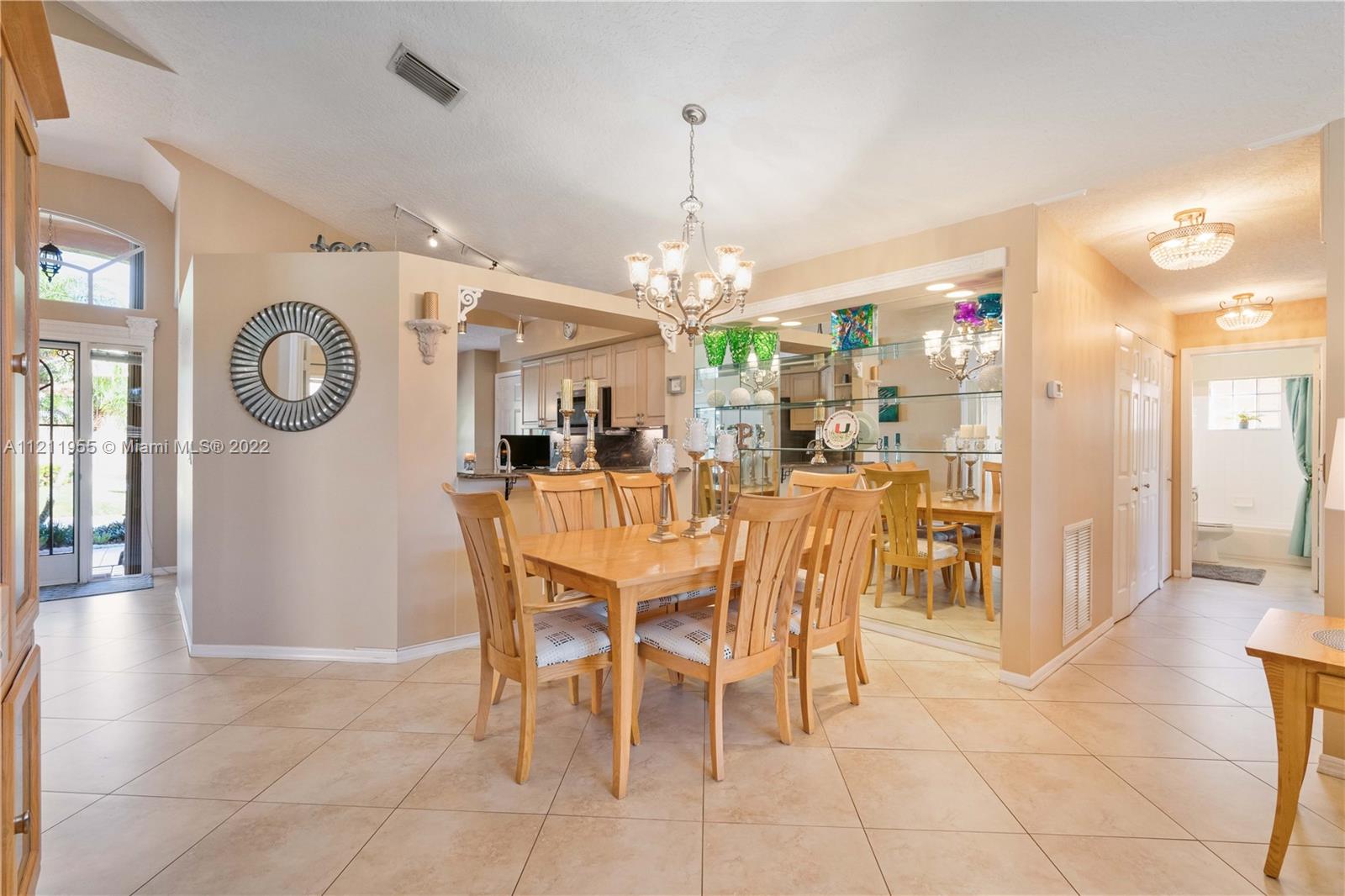 3071 Casa Rio Court Riviera Beach, FL 33418 - Photo 38 of 65 Gallery Image 38