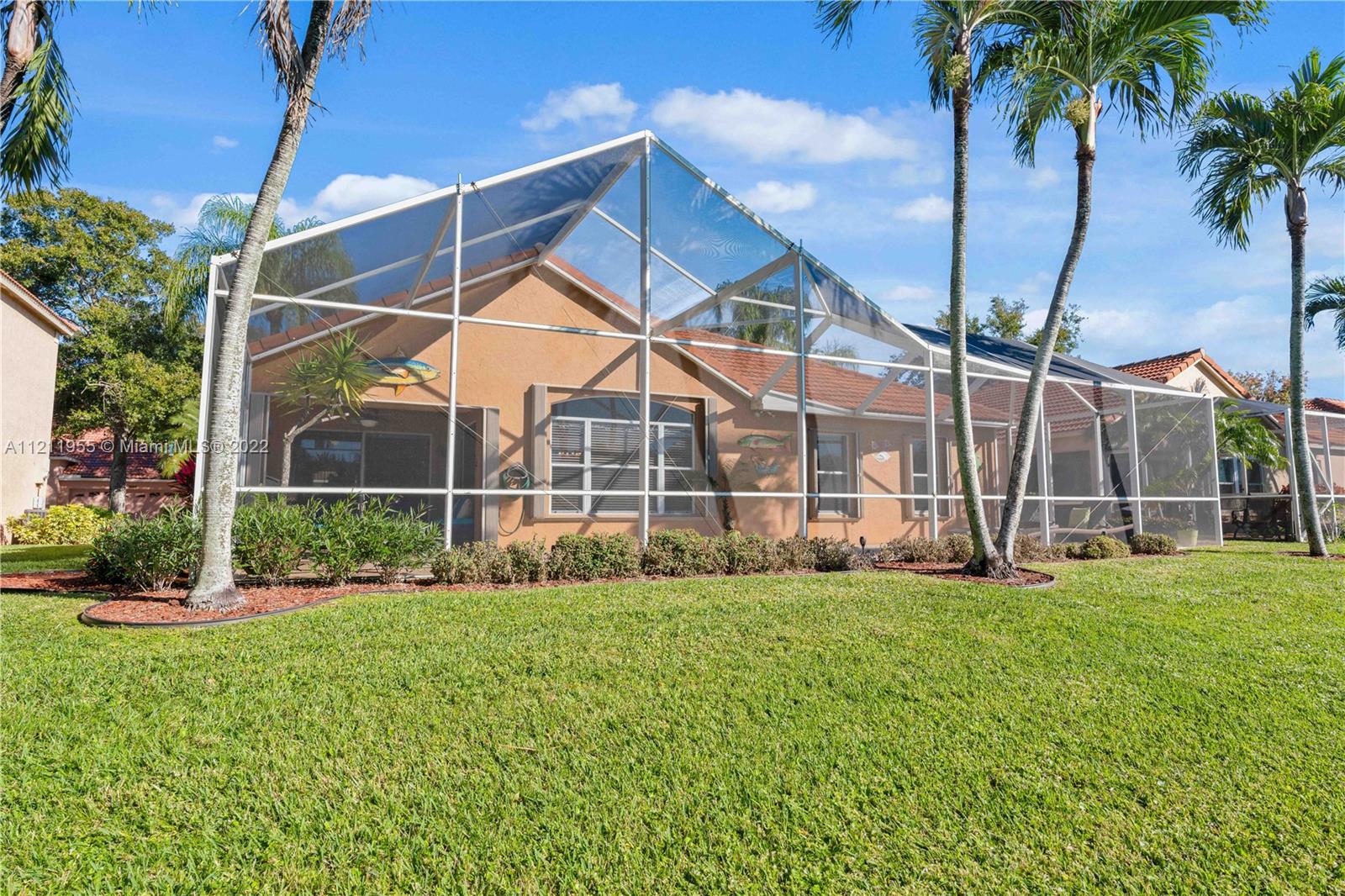 3071 Casa Rio Court Riviera Beach, FL 33418 - Photo 4 of 65 Gallery Image 4