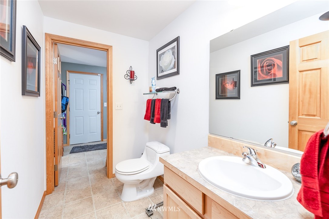 5904 Lemon Road Northeast Olympia, WA 98506 - Photo 20 of 34 Gallery Image 20