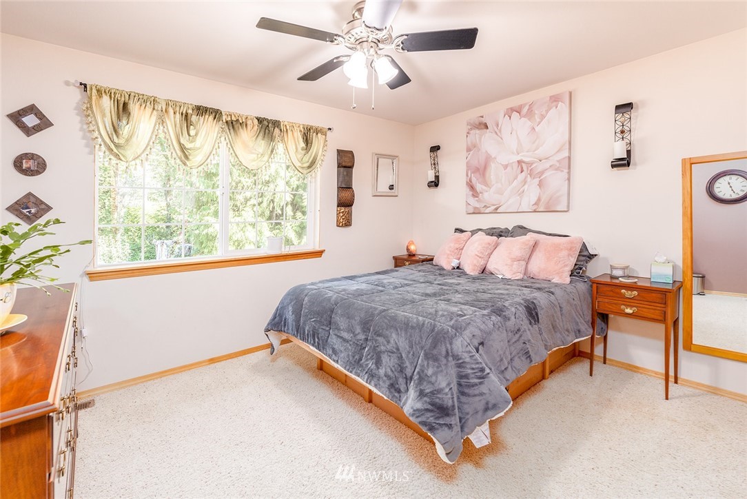 5904 Lemon Road Northeast Olympia, WA 98506 - Photo 31 of 34 Gallery Image 31