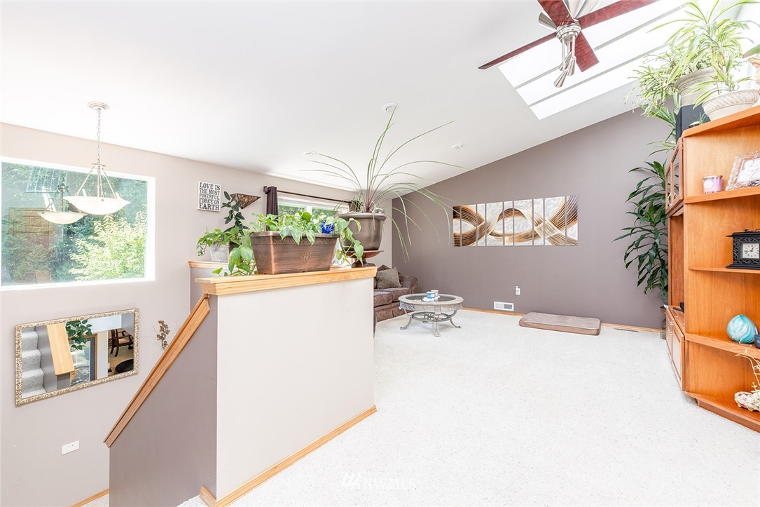 5904 Lemon Road Northeast Olympia, WA 98506 - Photo 32 of 34 Gallery Image 32