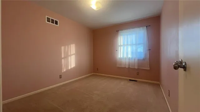 $285,000 | 13500 Pioneer Drive, Bonner Springs, KS 66012