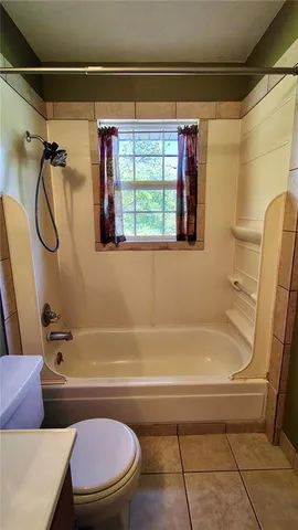 $285,000 | 13500 Pioneer Drive, Bonner Springs, KS 66012