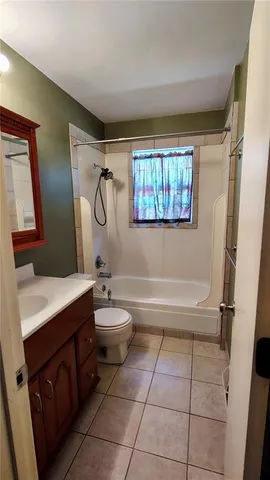 $285,000 | 13500 Pioneer Drive, Bonner Springs, KS 66012