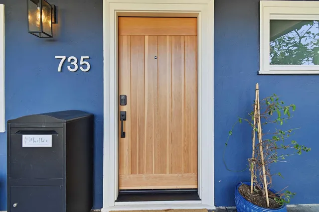 $927,000 | 735 Apgar Street, Oakland, CA 94609