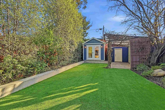 $927,000 | 735 Apgar Street, Oakland, CA 94609