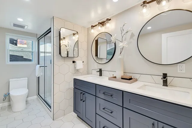 $927,000 | 735 Apgar Street, Oakland, CA 94609