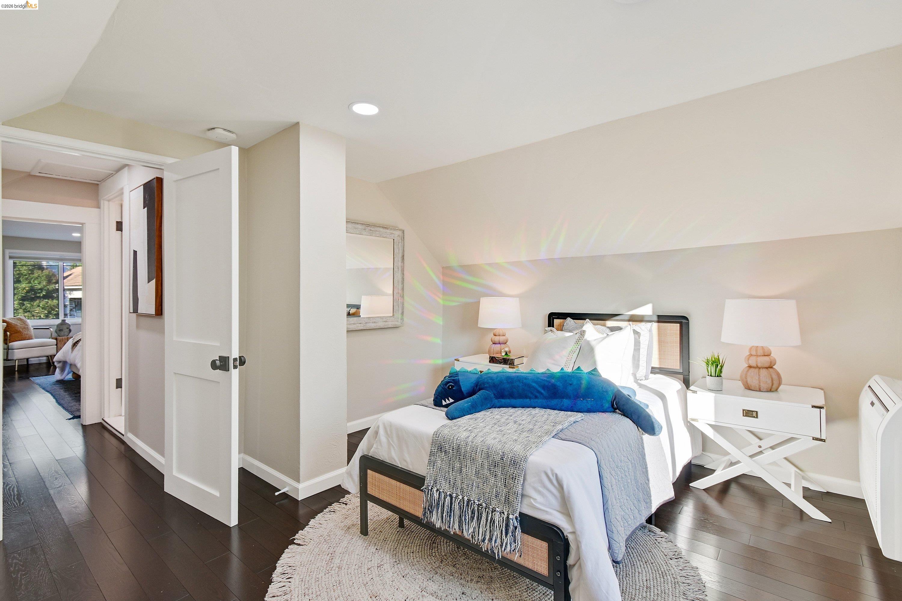 735 Apgar Street Oakland, CA 94609 - Photo 33 of 33