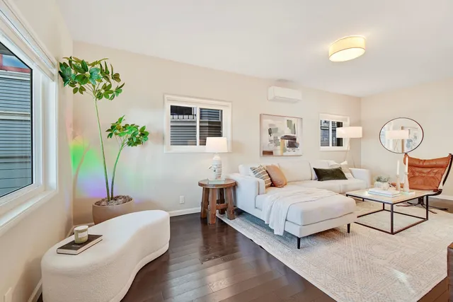 $927,000 | 735 Apgar Street, Oakland, CA 94609