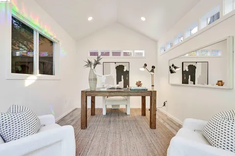 $828,000 | 735 Apgar Street, Oakland, CA 94609