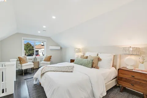 $828,000 | 735 Apgar Street, Oakland, CA 94609