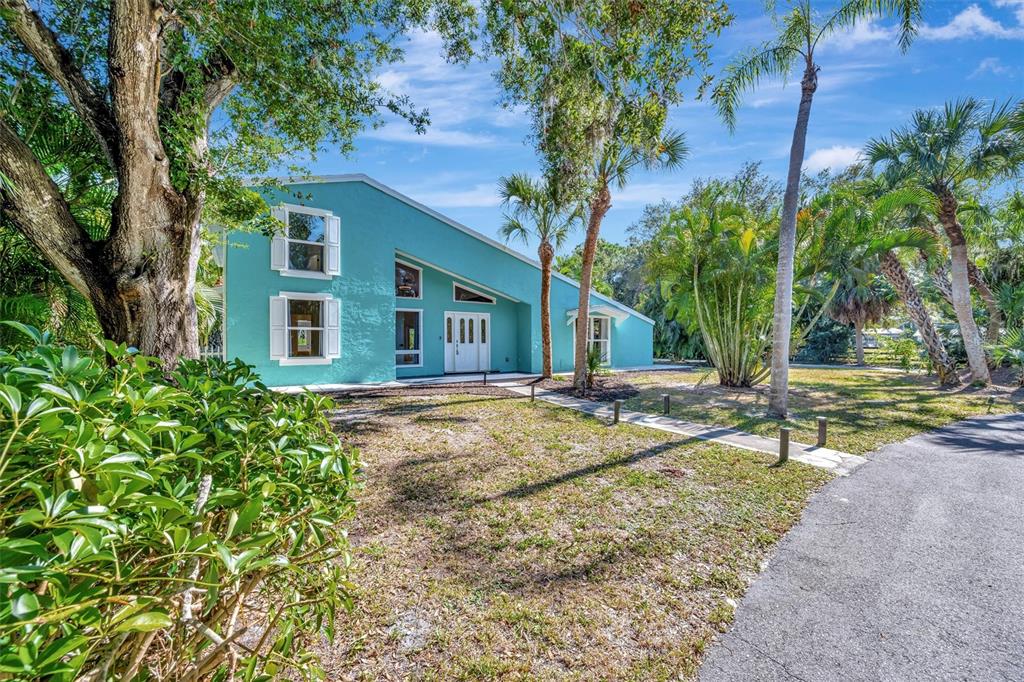 403 Longbow Trail Osprey, FL 34229 - Photo 3 of 99