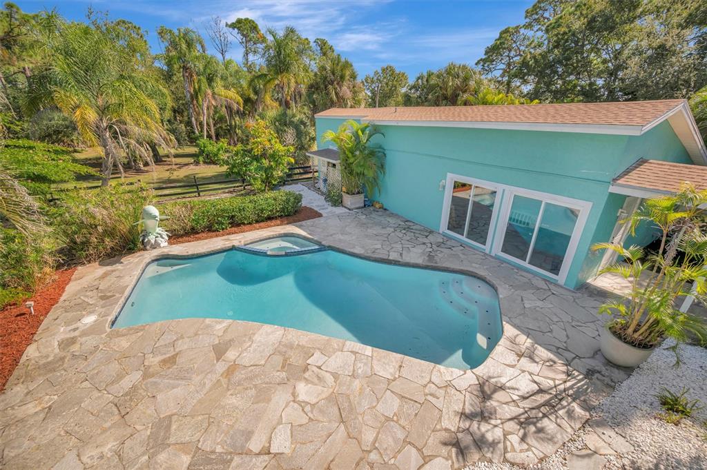 403 Longbow Trail Osprey, FL 34229 - Photo 58 of 99 a view of outdoor space and yard