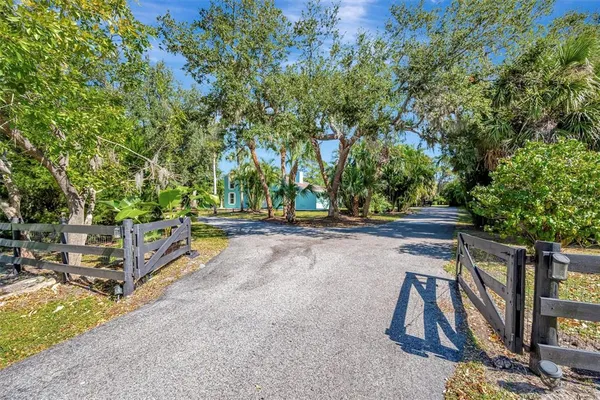 $1,095,000 | 403 Longbow Trail, Osprey, FL 34229