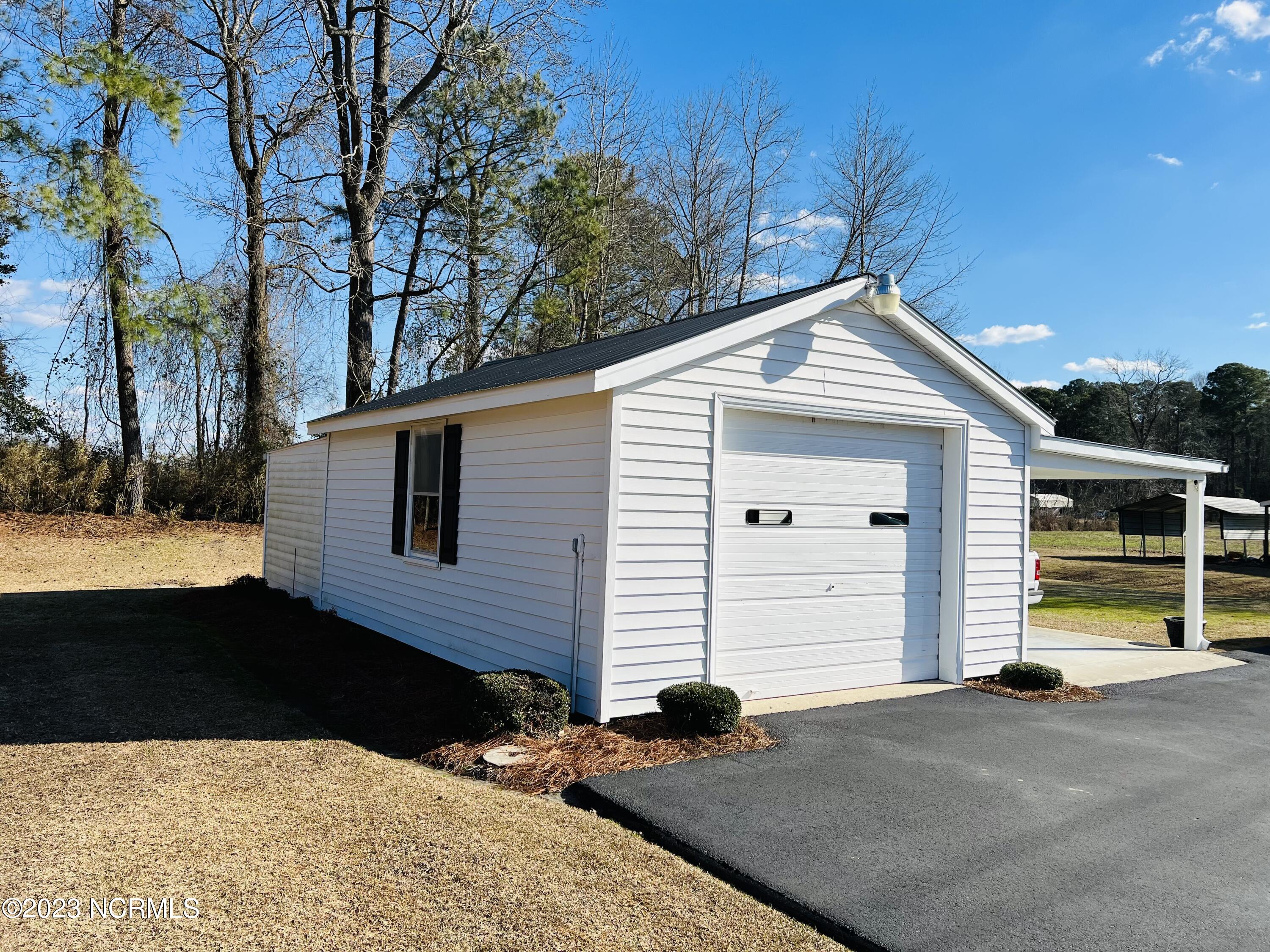 2865 Hull Road Snow Hill, NC 28580 - Photo 10 of 38 C4F3DF6E-0AFF-4F42-8F96-4D1C6051F212