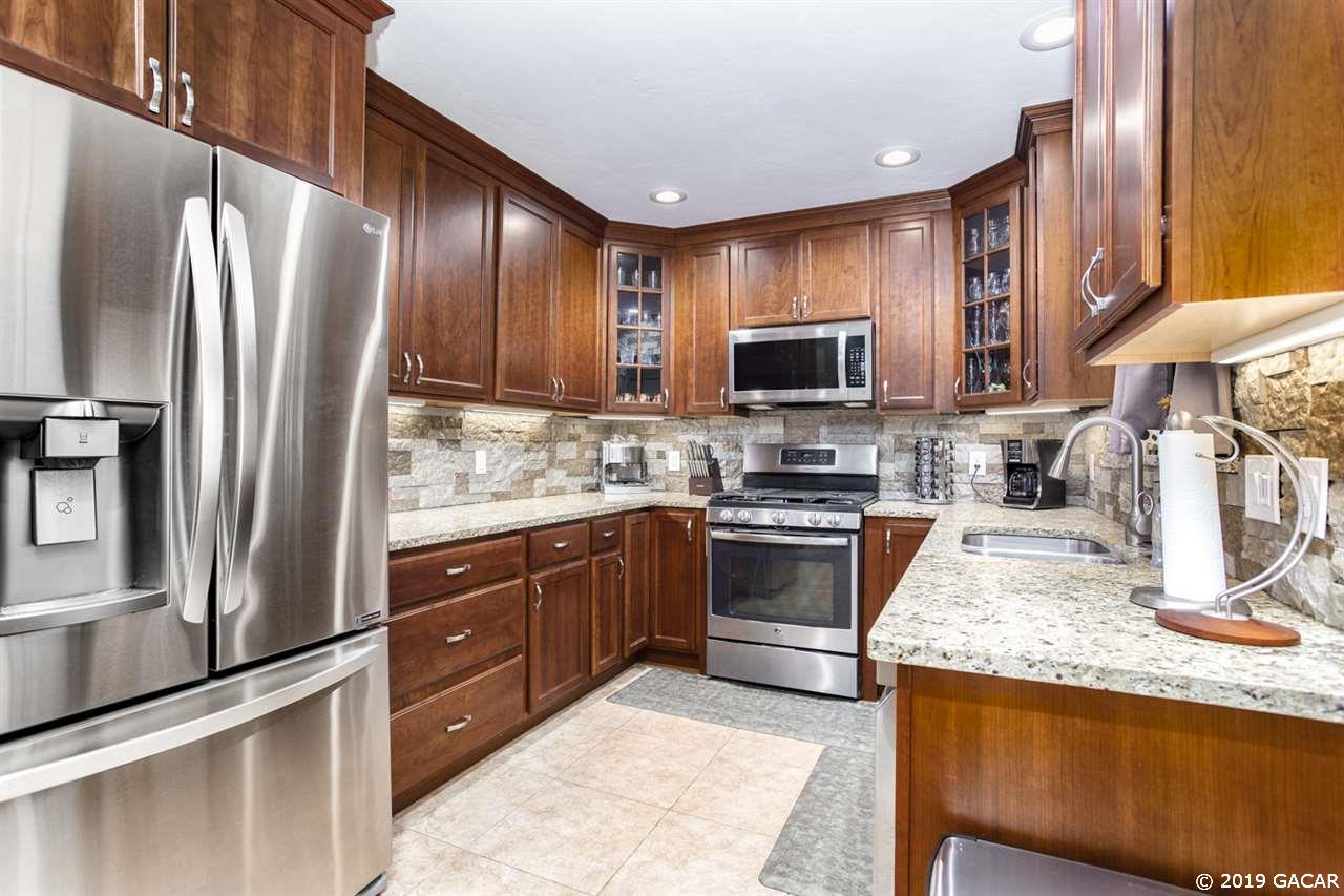 930 Southwest 79 Terrace Gainesville, FL 32607 - Photo 11 of 29 Gallery Image 11