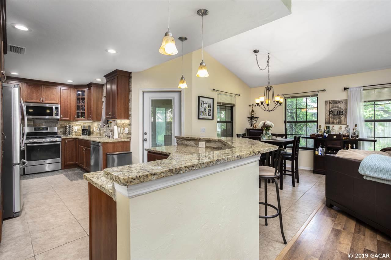 930 Southwest 79 Terrace Gainesville, FL 32607 - Photo 5 of 29 Gallery Image 5