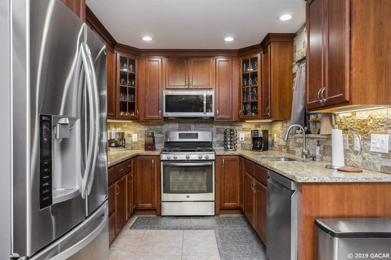 930 Southwest 79 Terrace Gainesville, FL 32607 - Photo 10 of 29 Gallery Image 10