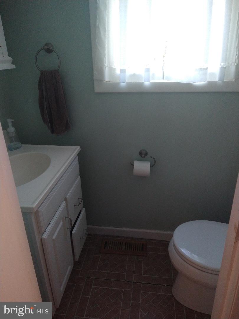 238 Dallas Road Willow Grove, PA 19090 - Photo 12 of 19 Gallery Image 12