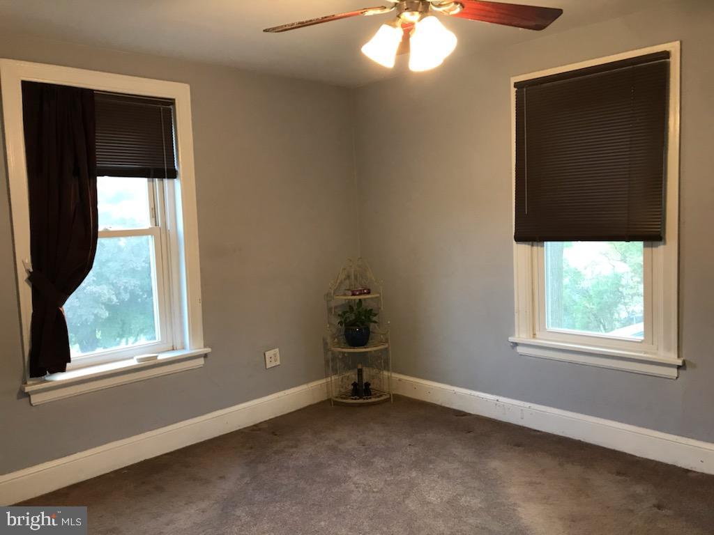 238 Dallas Road Willow Grove, PA 19090 - Photo 10 of 19 Gallery Image 10
