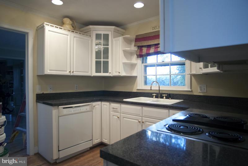 18945 Preston Road Hagerstown, MD 21742 - Photo 6 of 22 Kitchen