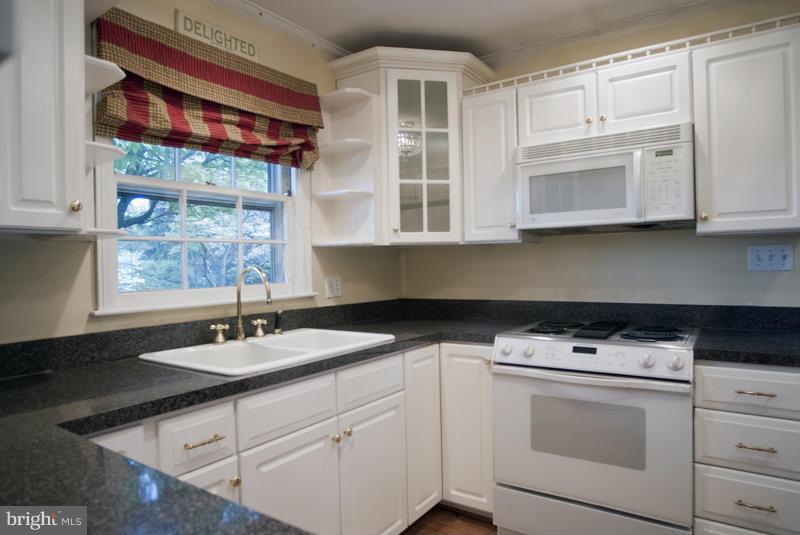18945 Preston Road Hagerstown, MD 21742 - Photo 7 of 22 Kitchen
