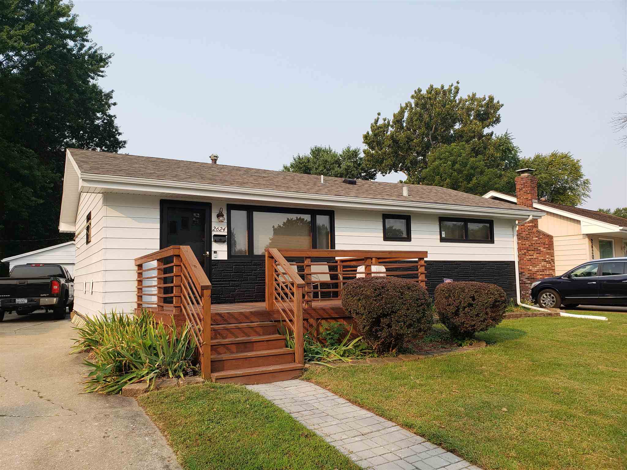 2624 Kent Drive Springfield, IL 62703 - Photo 1 of 34 Gallery Image 1