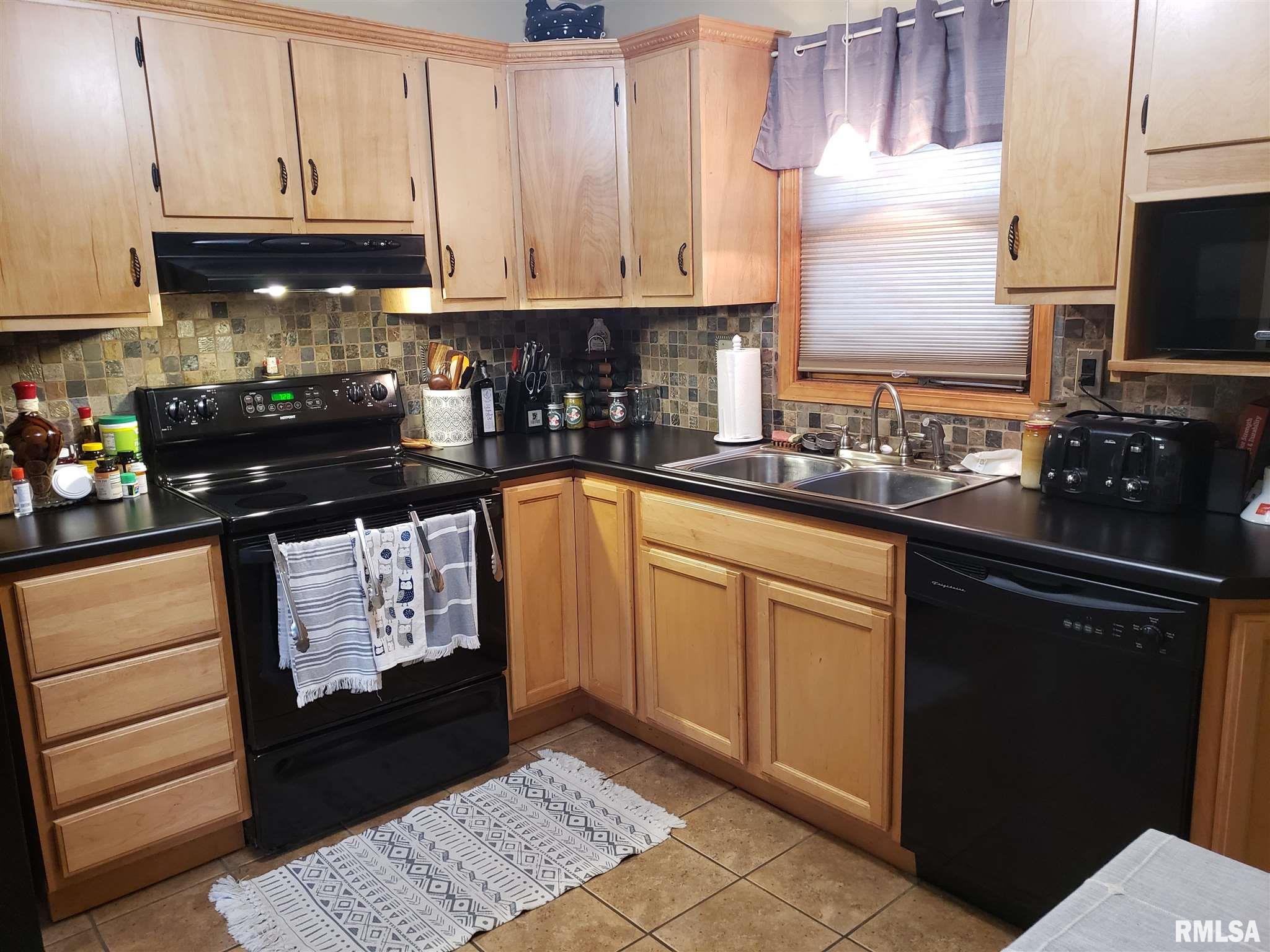 2624 Kent Drive Springfield, IL 62703 - Photo 10 of 34 Gallery Image 10
