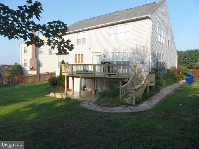 Exterior (Rear)