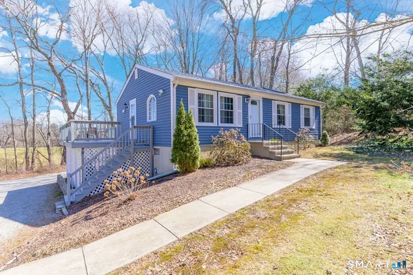 $369,000 | 17 Charles Street, Essex, CT 06409
