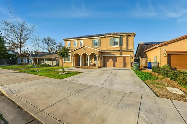 $725,000 | 2051 Sierra Avenue, Clovis, CA 93611