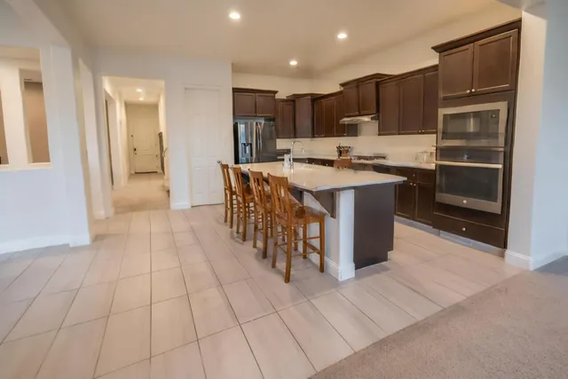 $725,000 | 2051 Sierra Avenue, Clovis, CA 93611