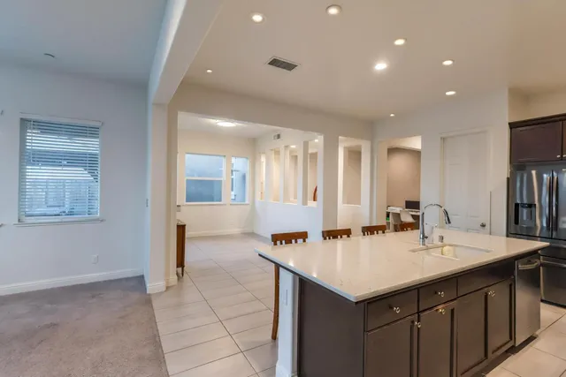 $725,000 | 2051 Sierra Avenue, Clovis, CA 93611