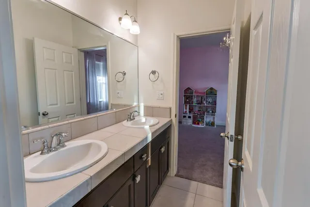 $725,000 | 2051 Sierra Avenue, Clovis, CA 93611