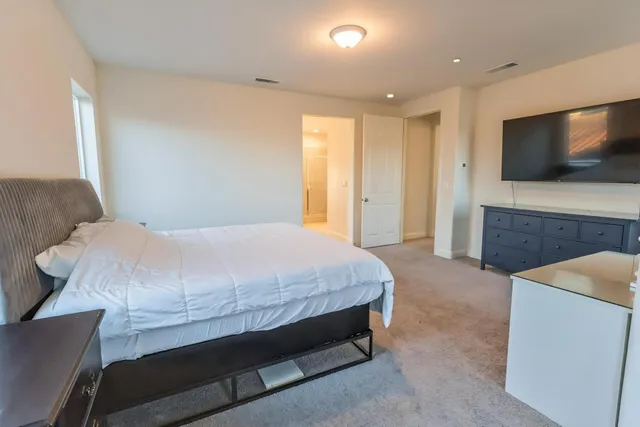 $725,000 | 2051 Sierra Avenue, Clovis, CA 93611