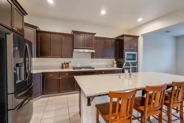 $725,000 | 2051 Sierra Avenue, Clovis, CA 93611