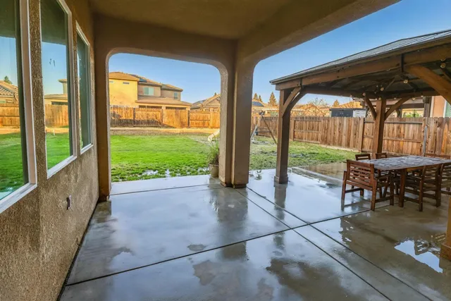 $725,000 | 2051 Sierra Avenue, Clovis, CA 93611