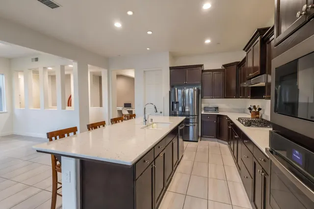 $725,000 | 2051 Sierra Avenue, Clovis, CA 93611