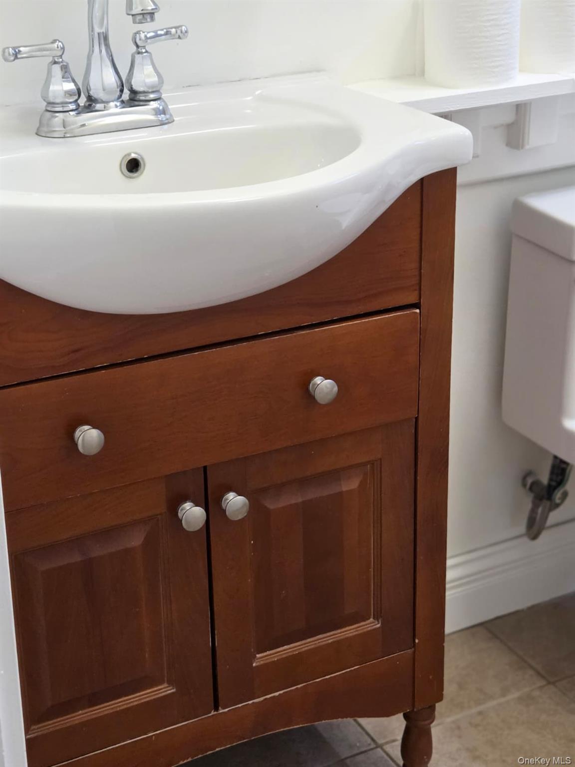 16 Trinity Place Hewlett, NY 11557 - Photo 16 of 34