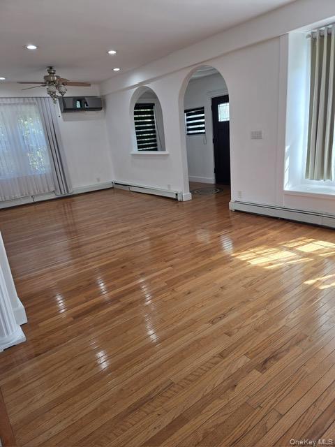 16 Trinity Place Hewlett, NY 11557 - Photo 3 of 34