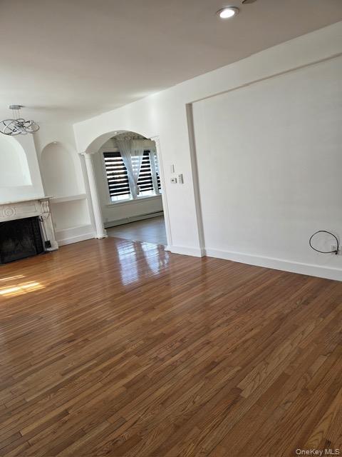 16 Trinity Place Hewlett, NY 11557 - Photo 4 of 34