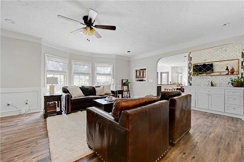 12909 Reeder Street Overland Park, KS 66213 - Photo 12 of 35