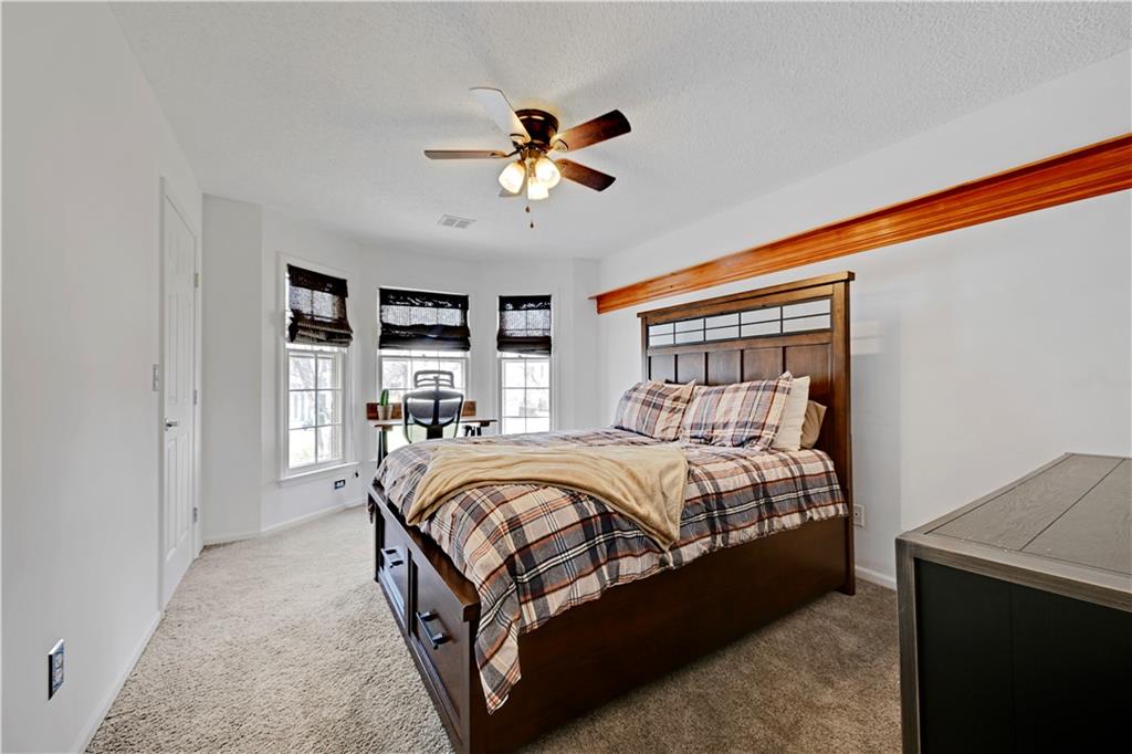 12909 Reeder Street Overland Park, KS 66213 - Photo 25 of 35