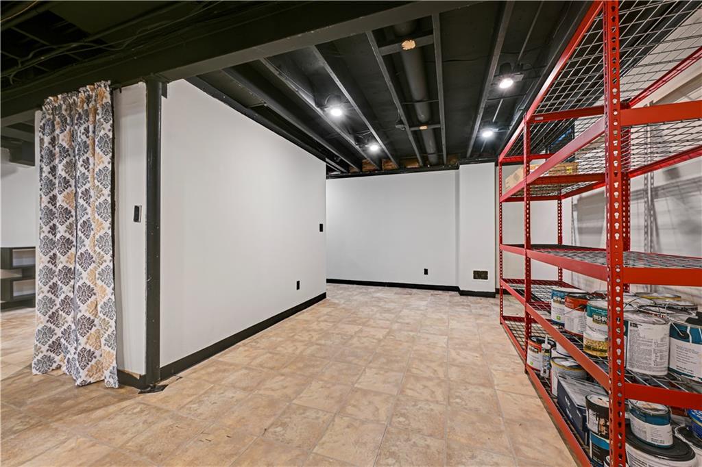 12909 Reeder Street Overland Park, KS 66213 - Photo 30 of 35