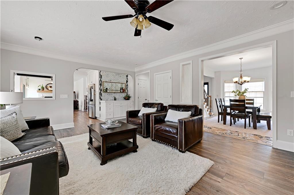 12909 Reeder Street Overland Park, KS 66213 - Photo 7 of 35