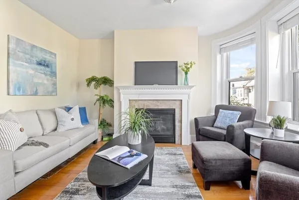 $3,400 | 120 Brook Street, Unit 3, Brookline, MA 02445