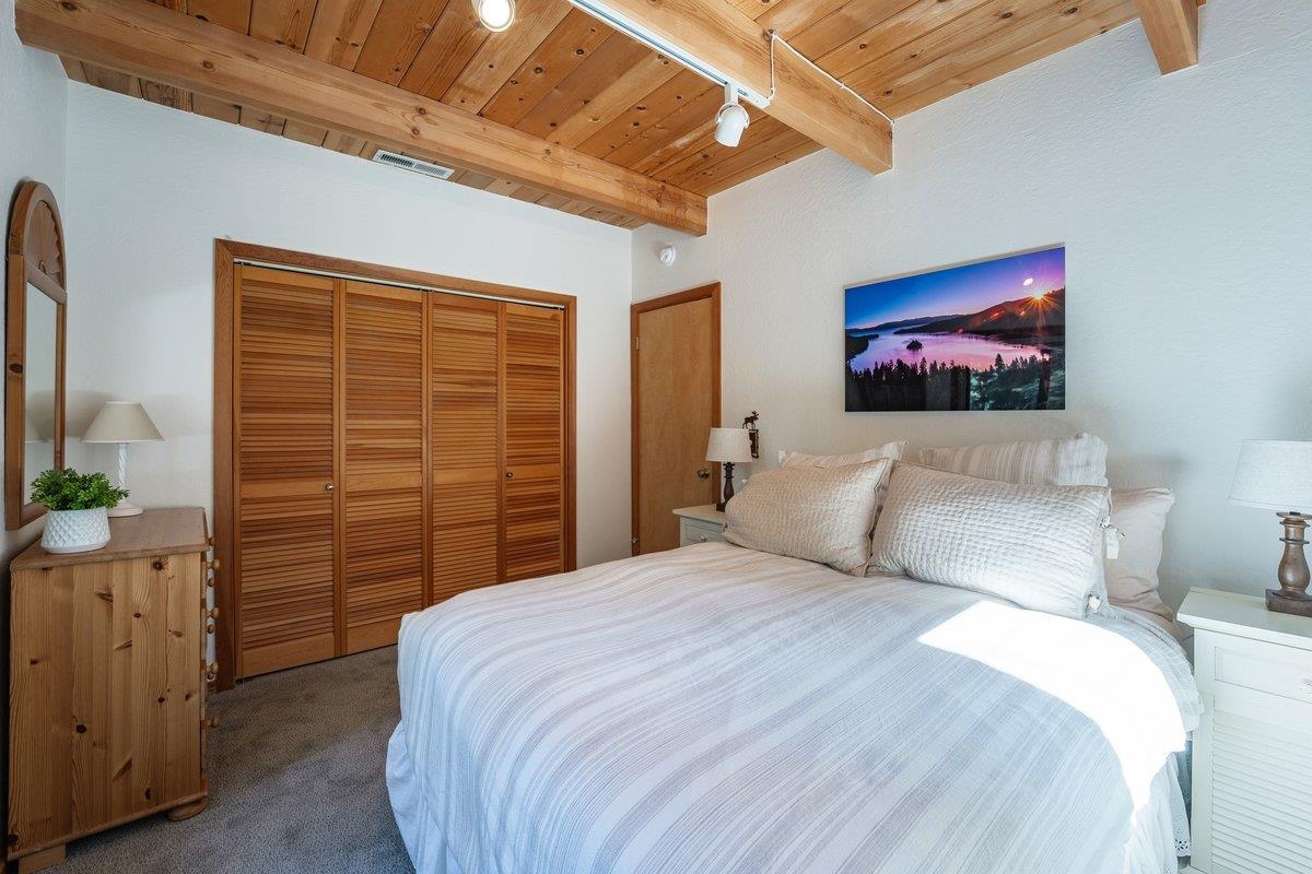 11917 Sitzmark Way Truckee, CA 96161 - Photo 16 of 26