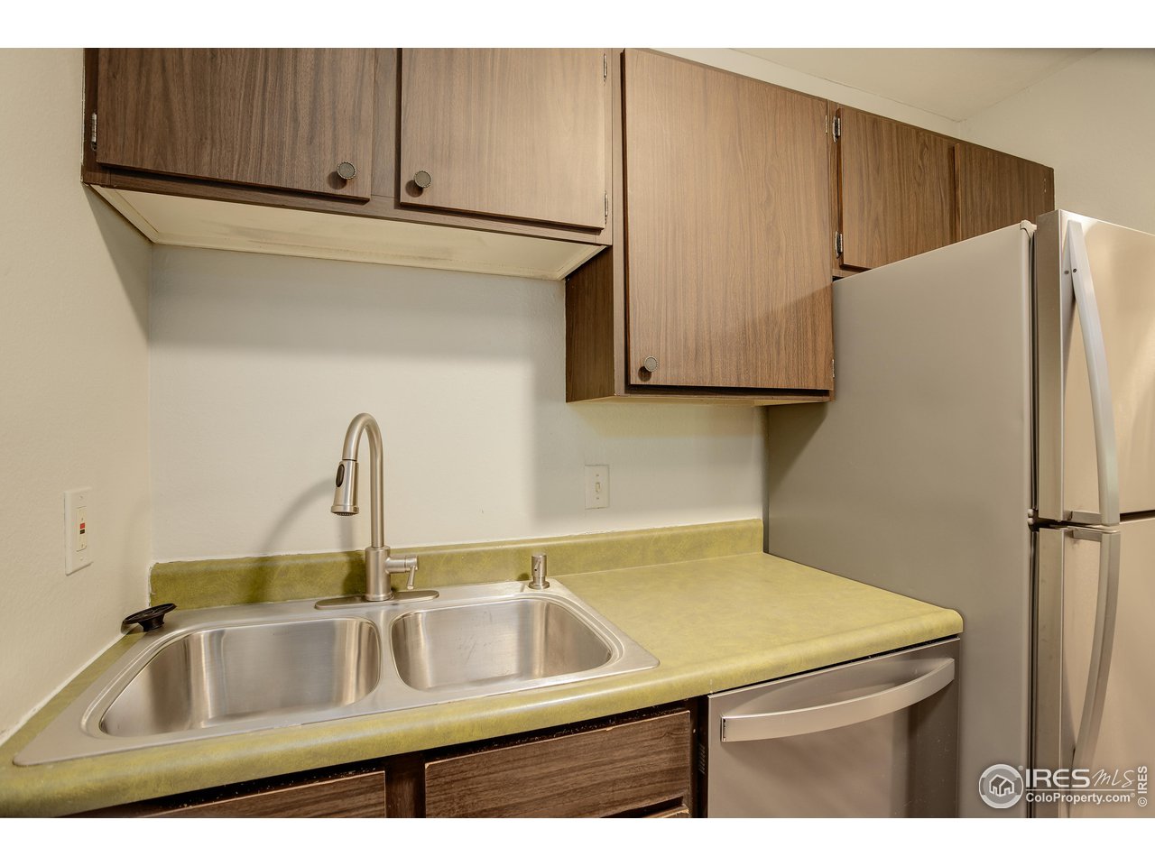 2707 Valmont Road, Unit 310 Boulder, CO 80304 - Photo 13 of 21 Kitchen